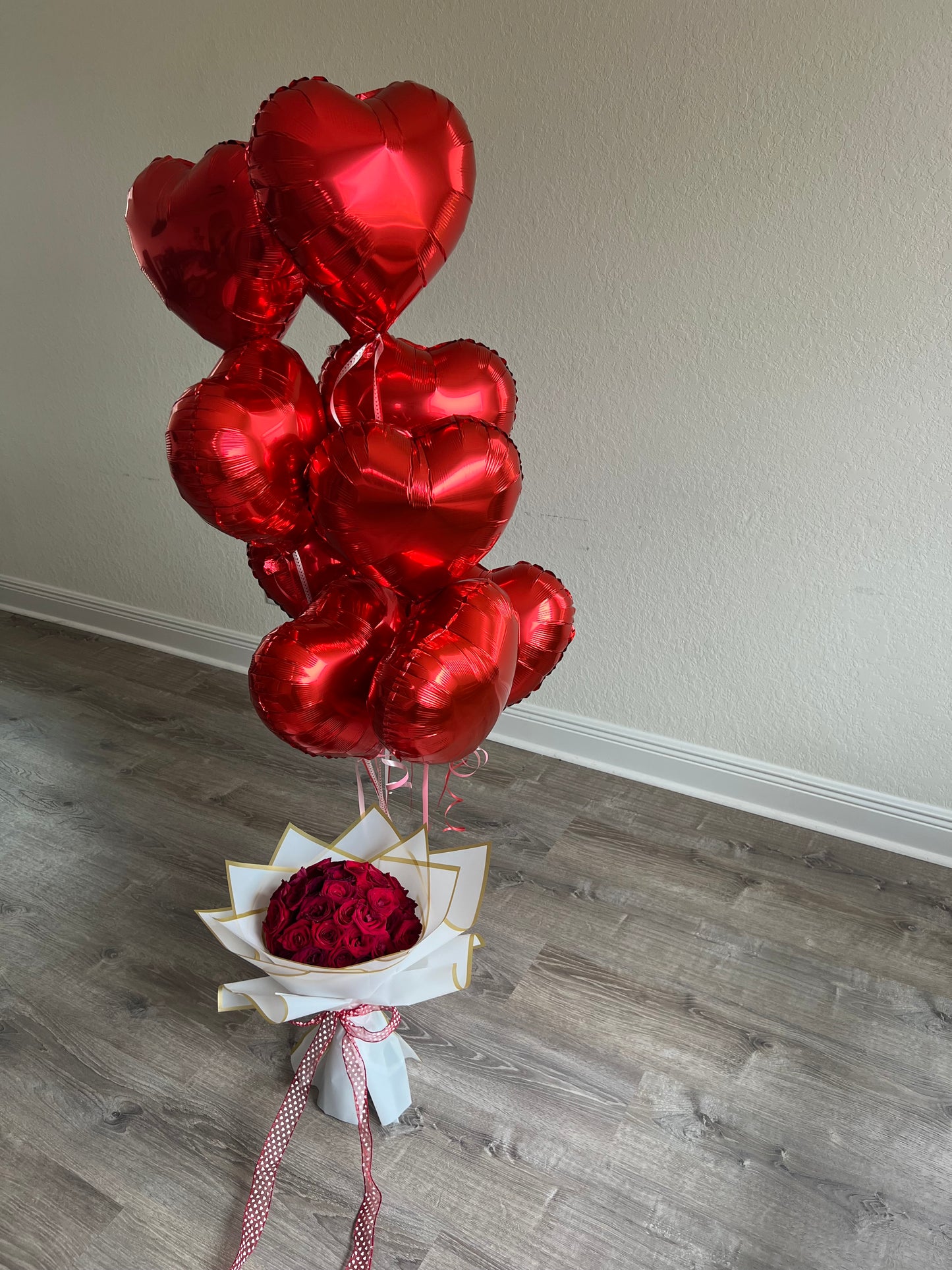 10 Heart Balloons