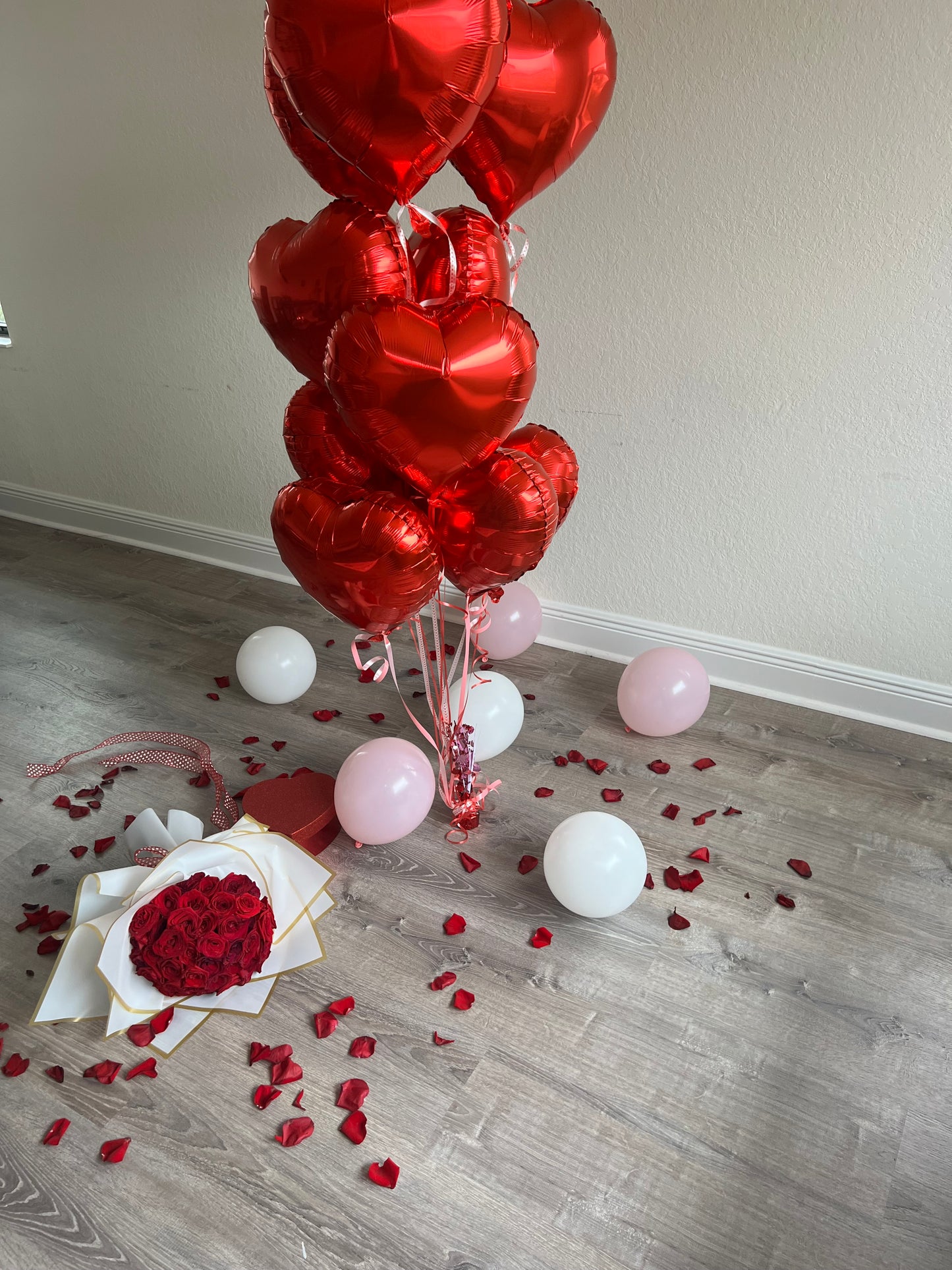 10 Heart Balloons